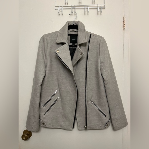 Forever 21 - Polyester Jacket - Picture 2 of 9